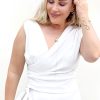 Nilmark Asimetrik Yaka Kolsuz Crop (Beyaz) - Görsel 3