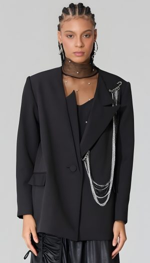 Tarz Yakalı Zincirli Tek Düğmeli Ceket