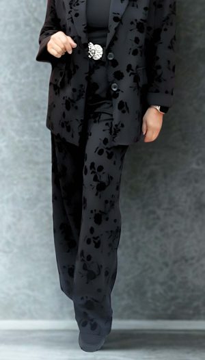 Kabartma Çiçek Desenli Cepli Arkası Lastikli Bol Paça Pantolon (İthal)